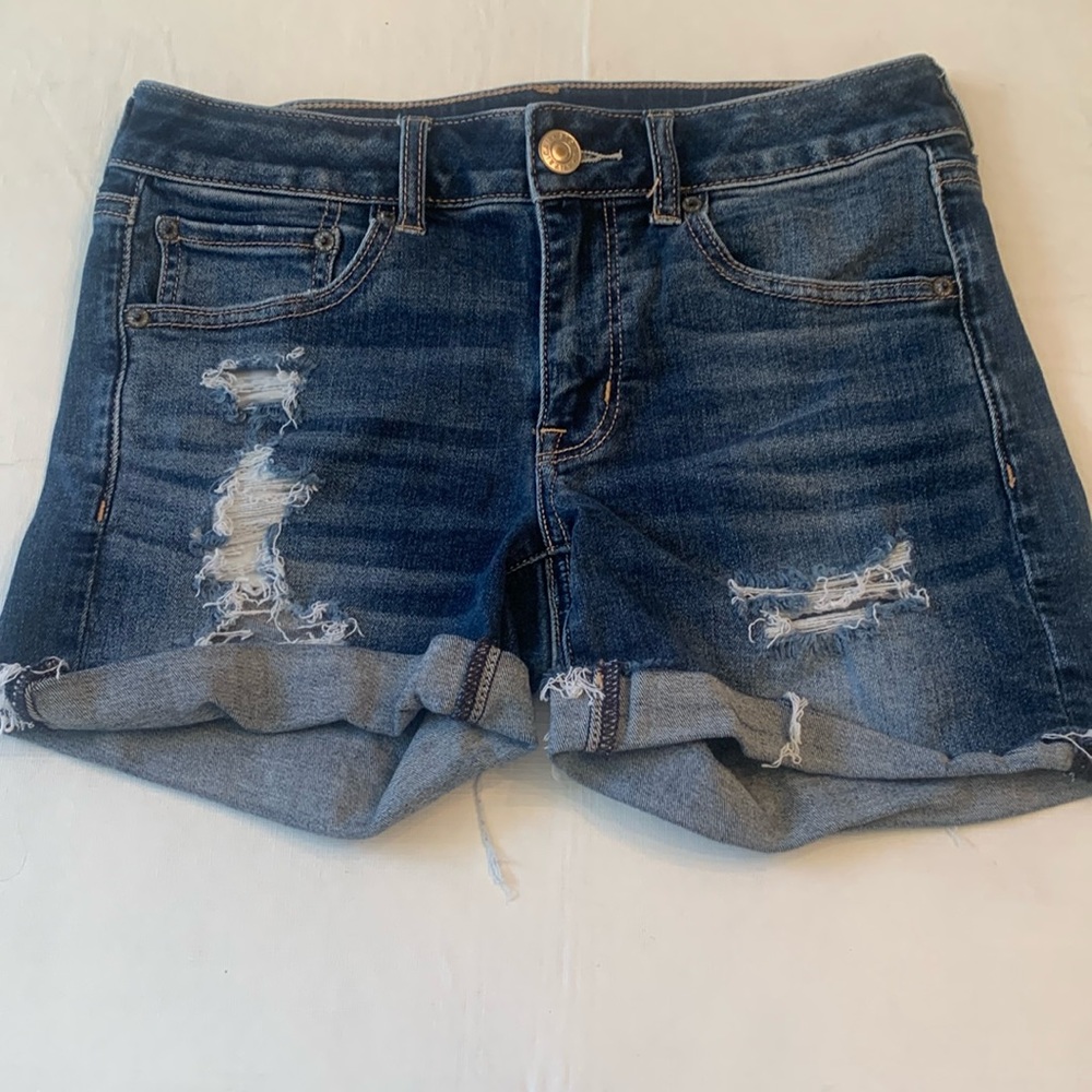 American Eagle Jean Shorts. great Condition. Size 6